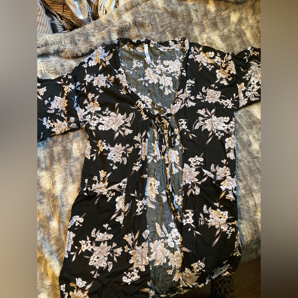 Spiritual Gangster, one size, black floral robe